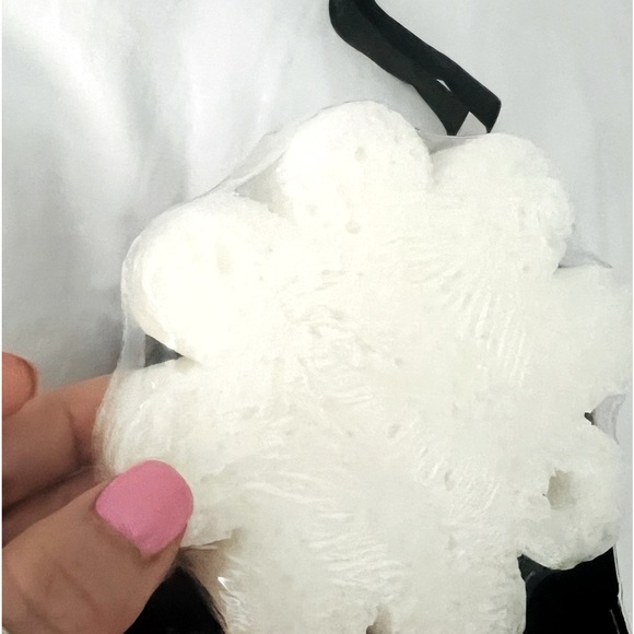 SPONGELLE BOXED FLOWER BODY WASH INFUSED BUFFER - Picture 6 of 7